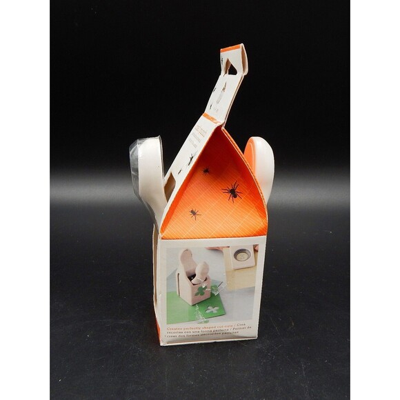 Martha Stewart Skull and Bones Craft Punch 2008 Halloween Scrapbooking NOS - Picture 2 of 6